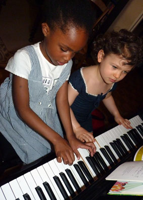 enfants au piano